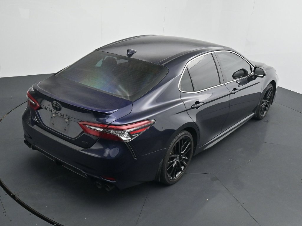 Used 2022  Toyota XSE image 15