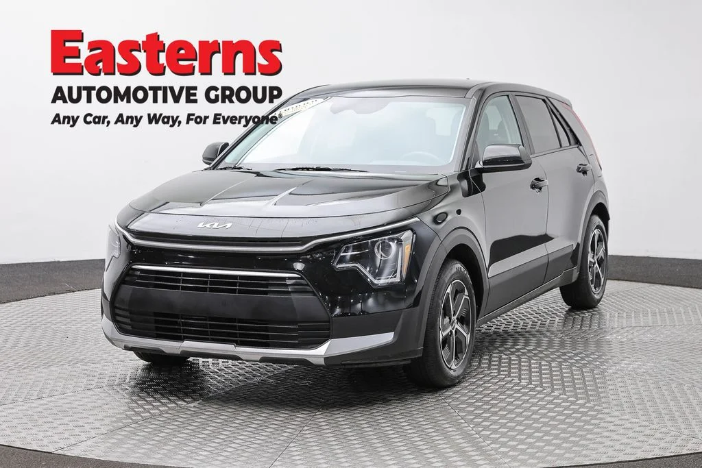Used 2025 Black Kia LX image 1
