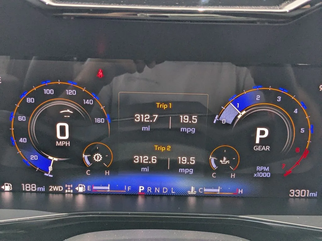 Used 2026 White Chevrolet Z71 image 27