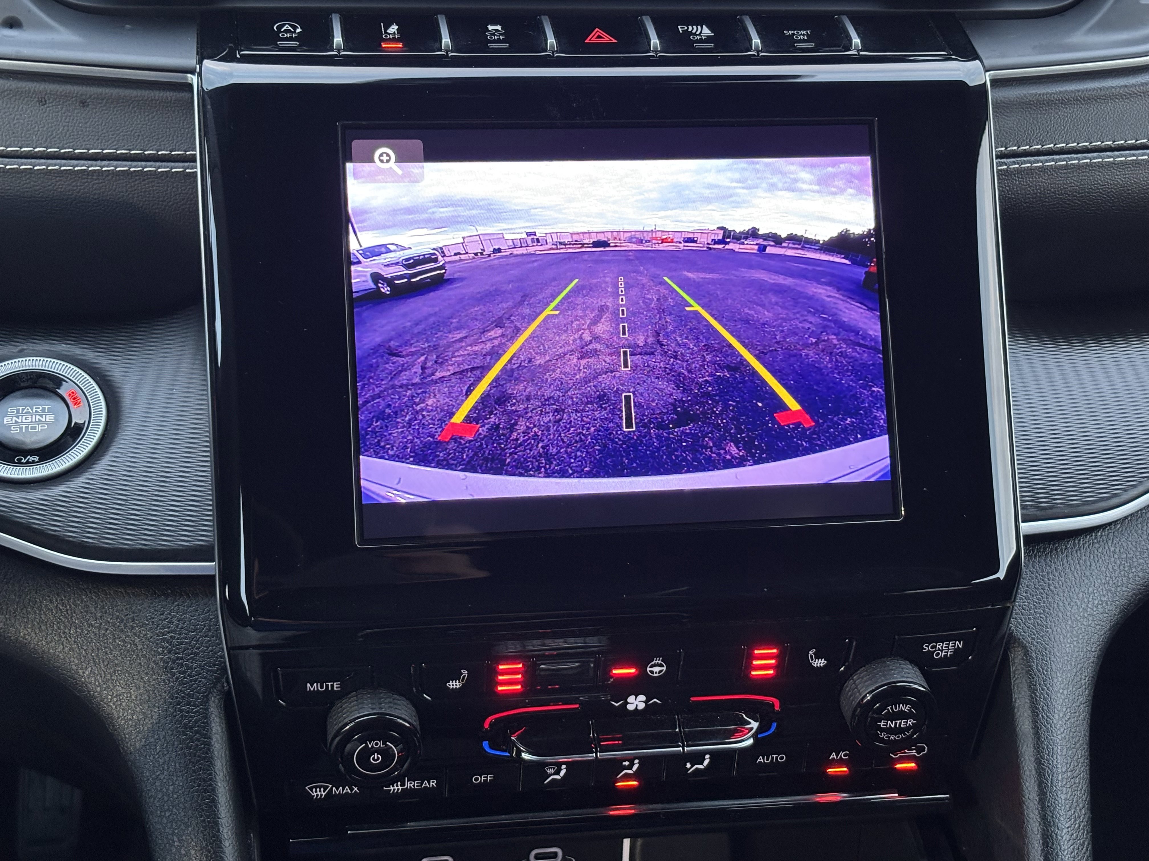 Used 2025 Silver Zynith Jeep Altitude image 15