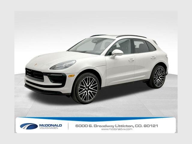 2024 Porsche Macan -'s photo
