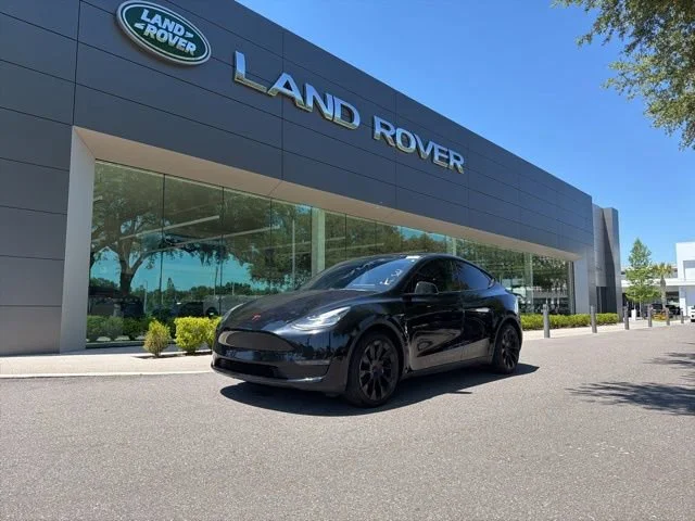 2021 Tesla Model Y's photo