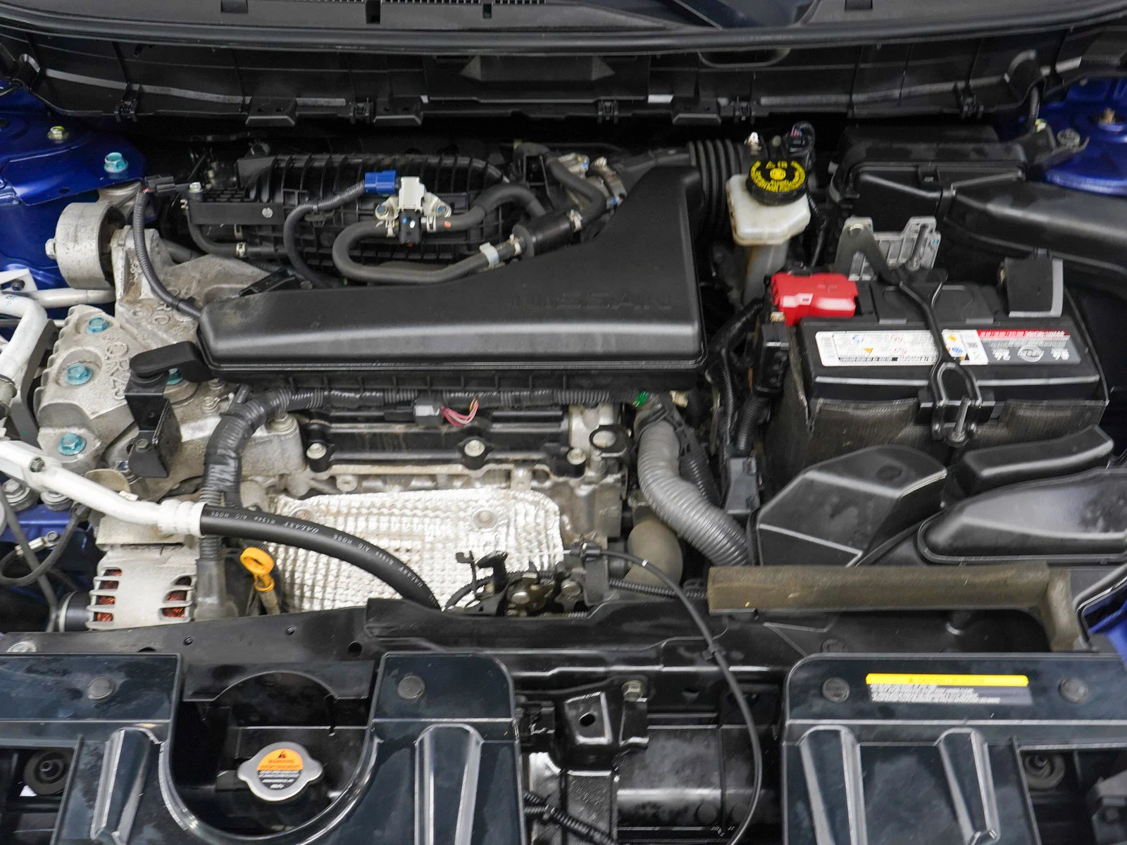 Used 2019 Caspian Blue Metallic Nissan SV image 33