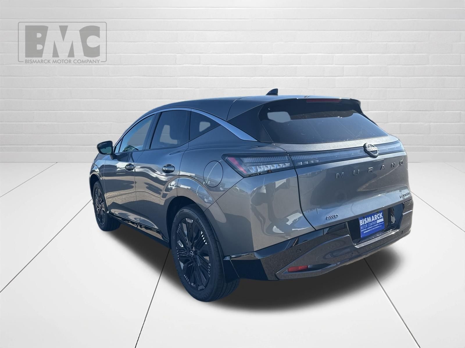 New 2026 Gray Nissan Platinum image 4
