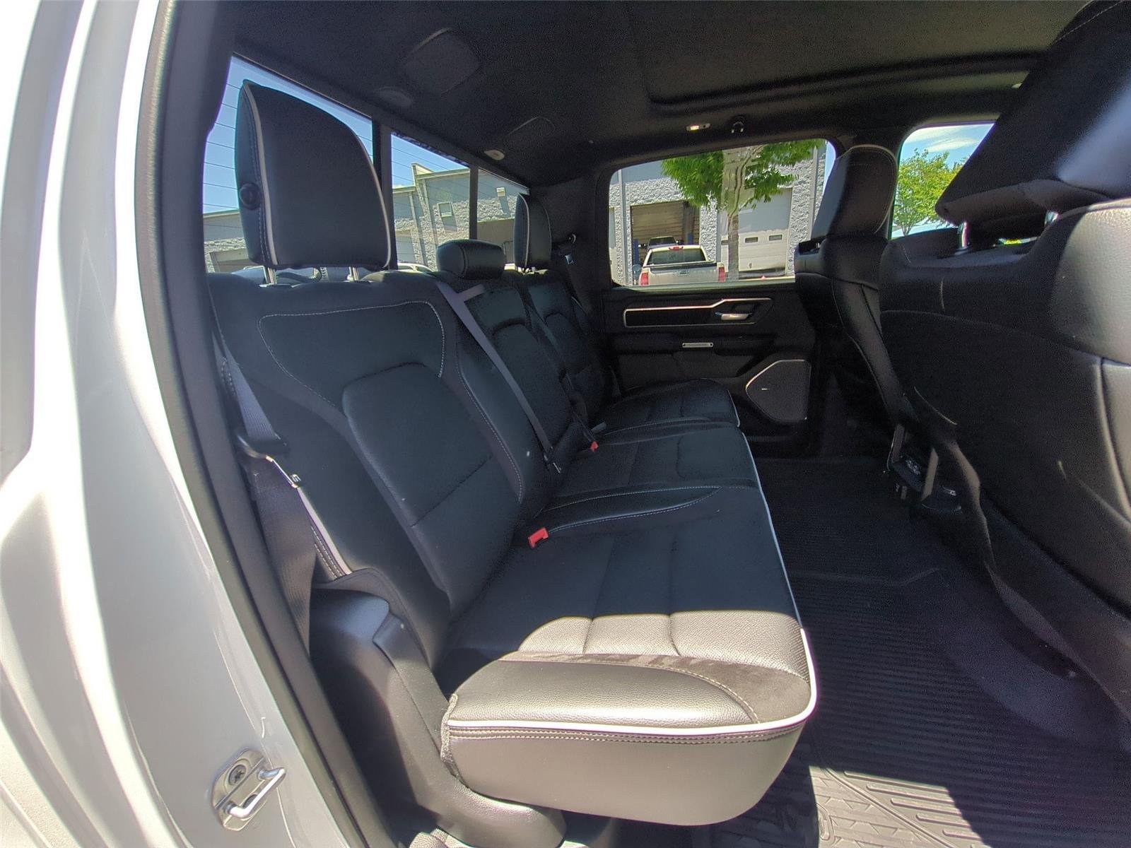 Used 2025 BRIGHT WHITE CLEARCOAT DODGE LARAM image 37