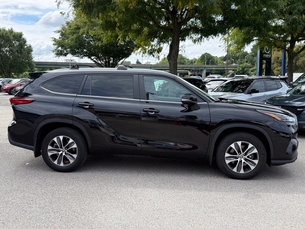 Used 2023 Black Toyota XLE image 9