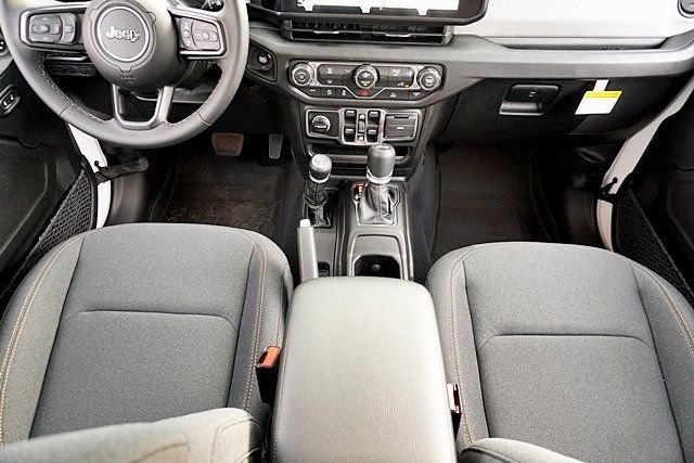 New 2026 Bright White Clear-Coat Exterior Paint Jeep Sport S image 26