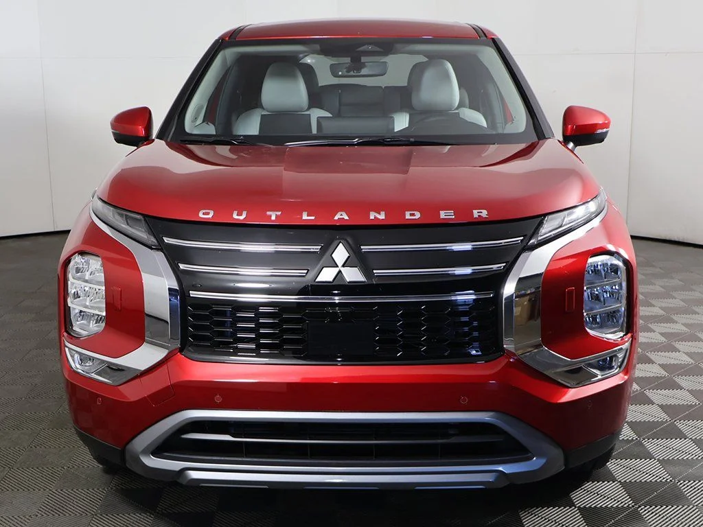 2025 Mitsubishi Outlander SE - Photo 15
