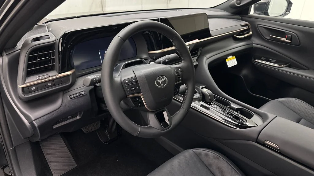 2026 Toyota Crown Limited - Photo 19