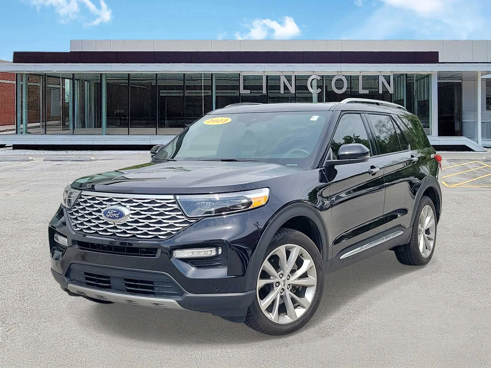 Used 2023 Black Ford Platinum image 1