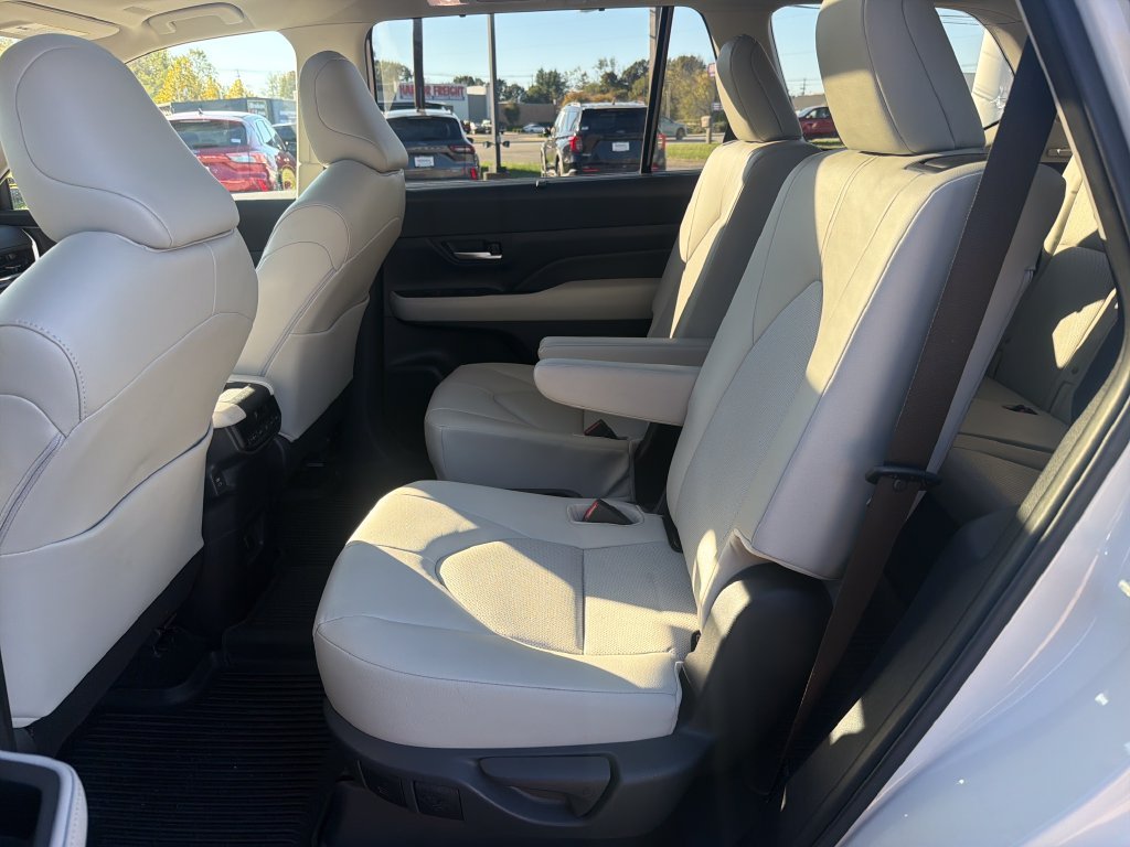 Used 2024 White Toyota XLE image 15