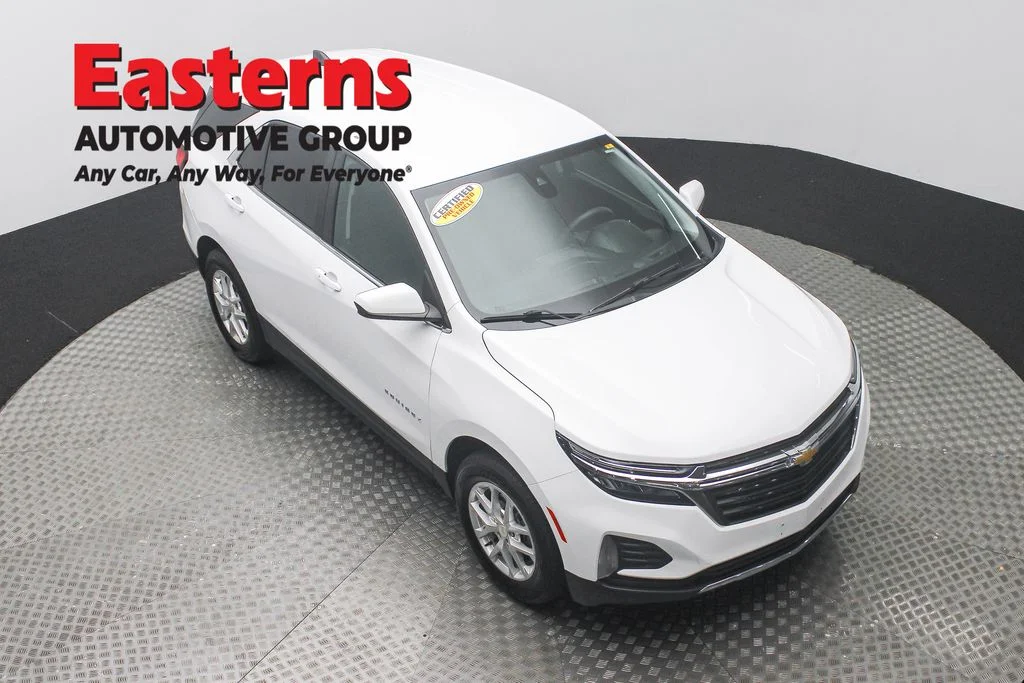 Used 2022 White Chevrolet LT image 3