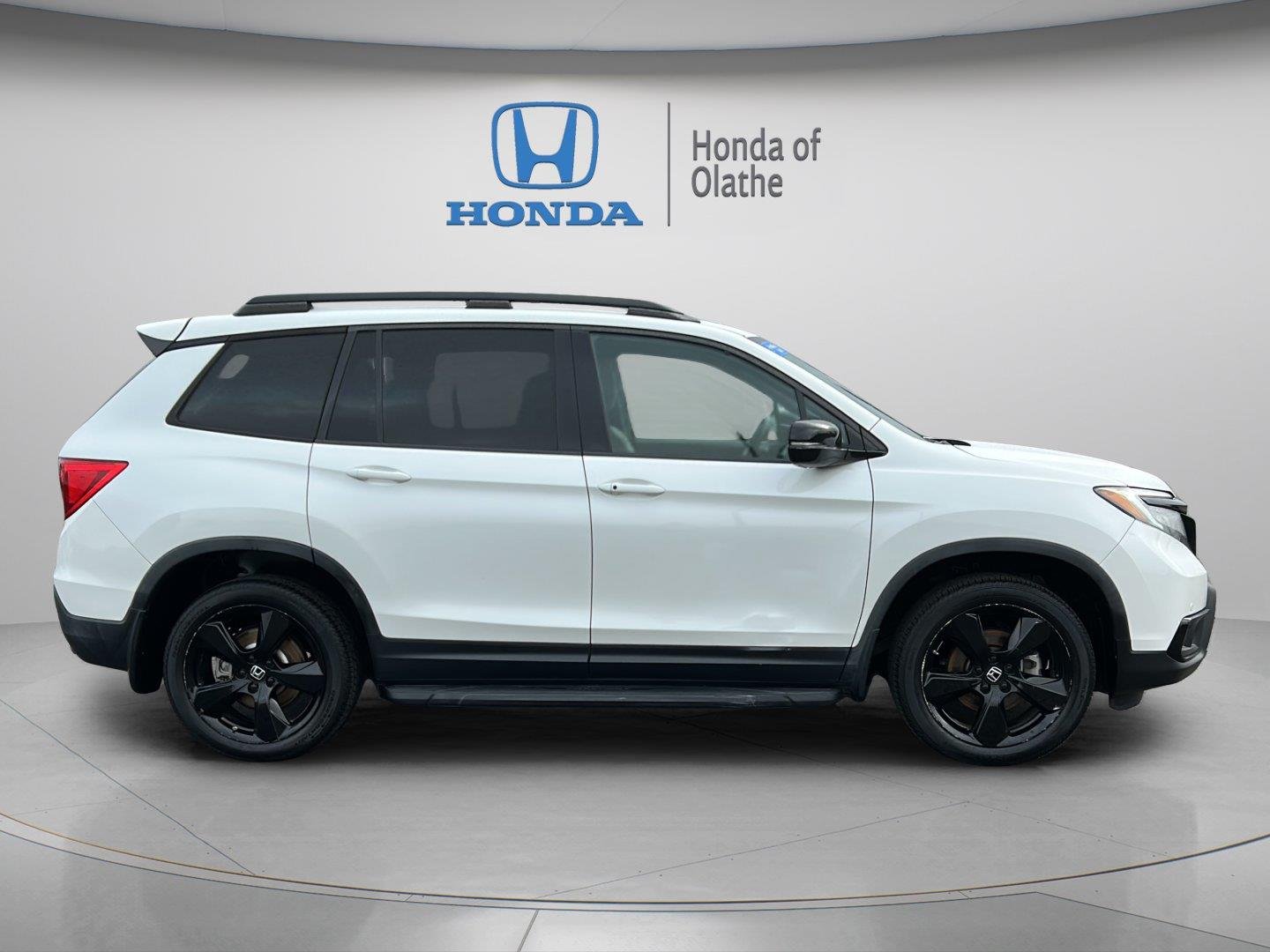 Certified 2021 Honda Passport Elite with VIN 5FNYF8H04MB006279 for sale in Kansas City