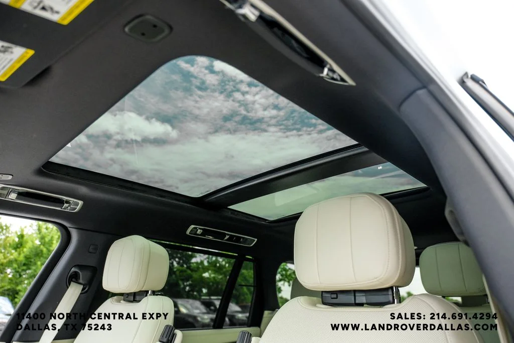 New 2026 Fuji White Land Rover SE image 28