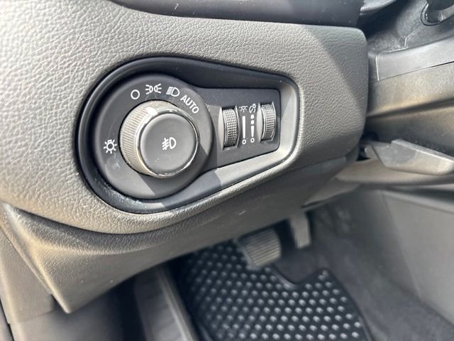 Used 2023 Black Jeep Trailhawk image 16