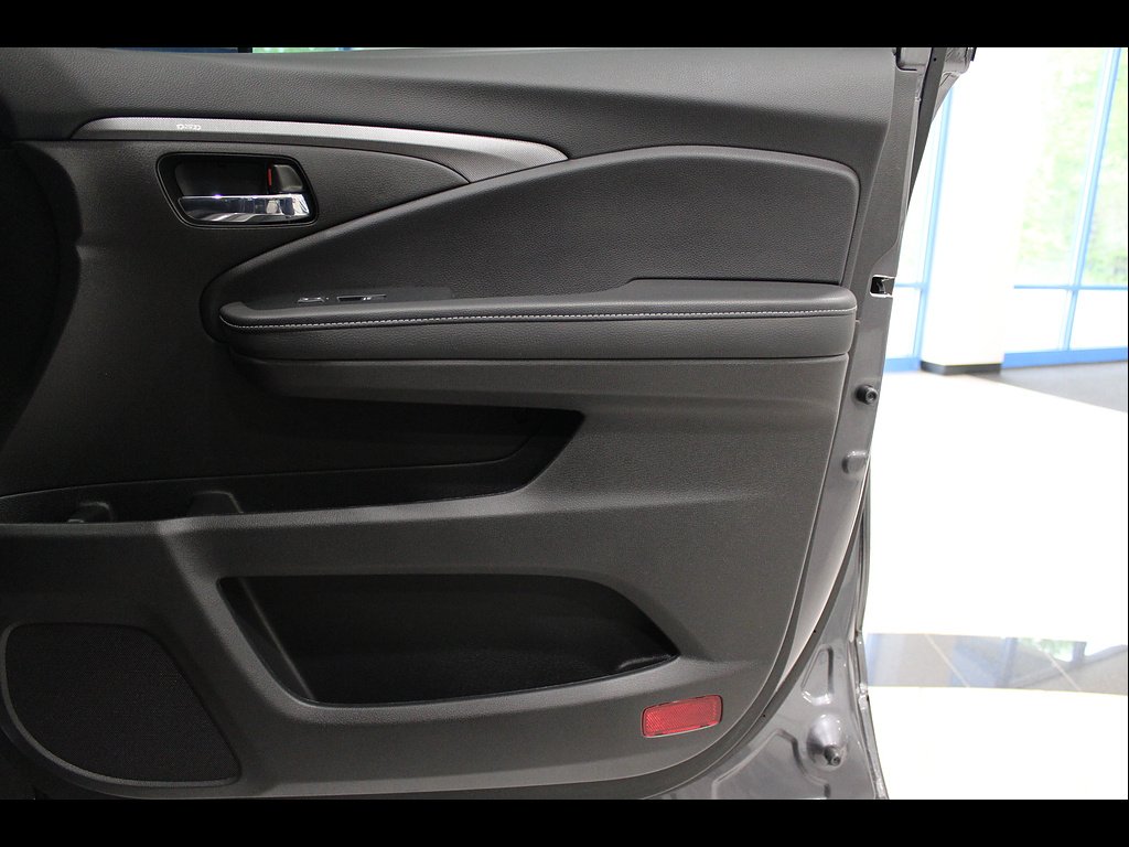 Certified Used 2023 Modern Steel Metallic Honda RTL image 25