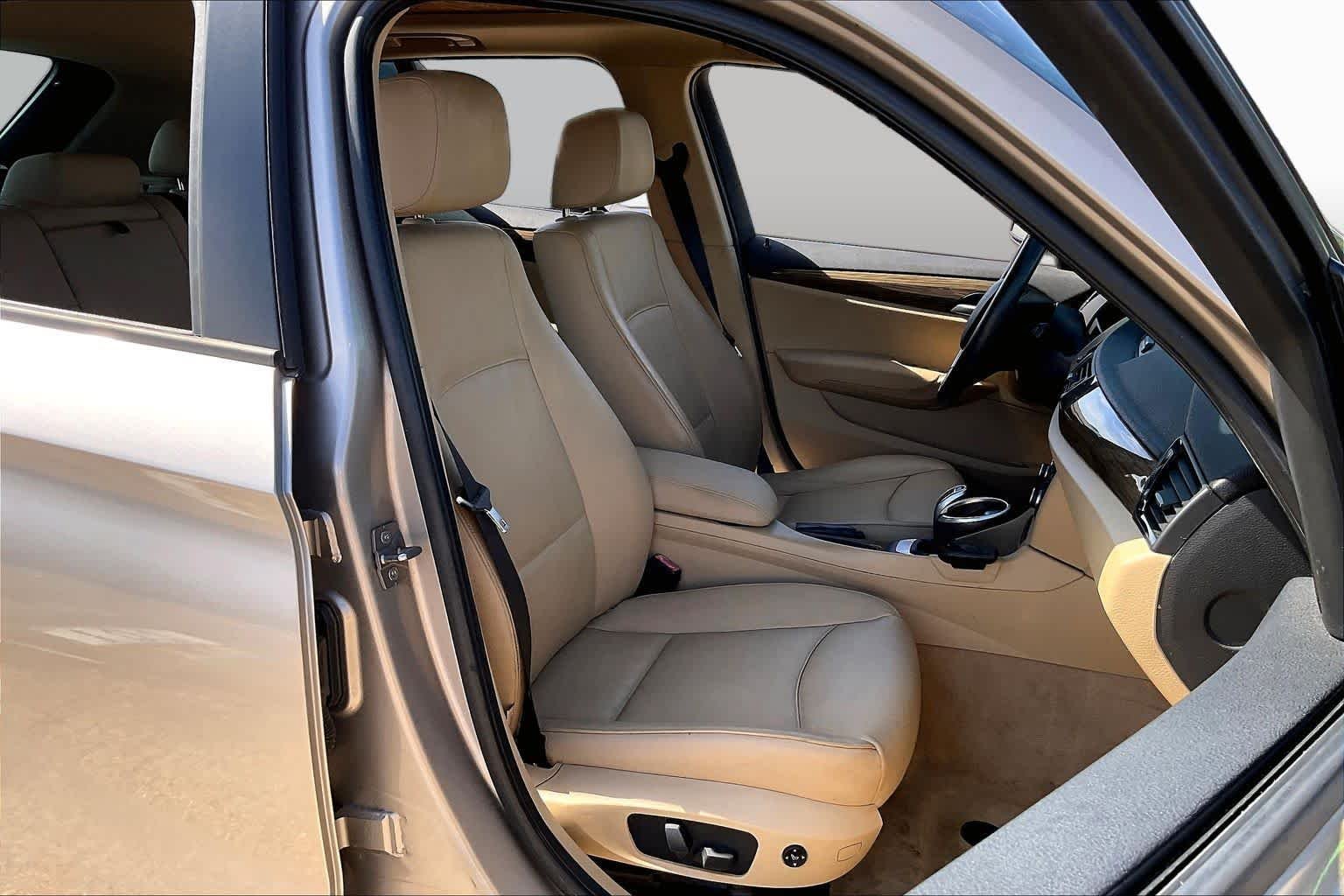 Used 2014 Sparkling Bronze Metallic BMW sDrive28i image 8