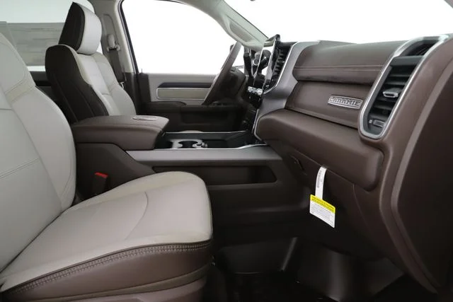New 2026 Bright White Clear-Coat Exterior Paint RAM Laramie image 35