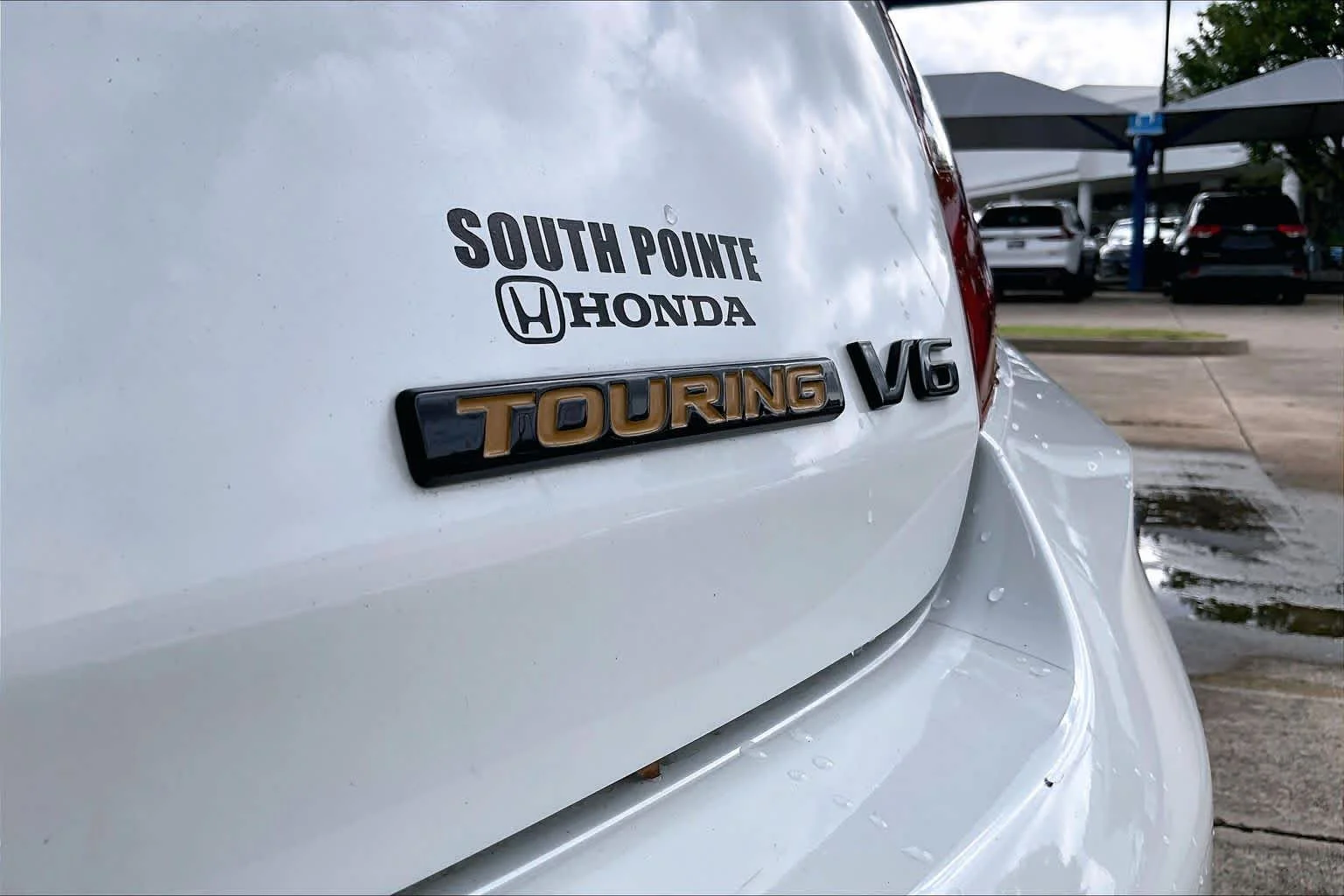 Certified Used 2016 White Orchid Pearl Honda Touring image 10