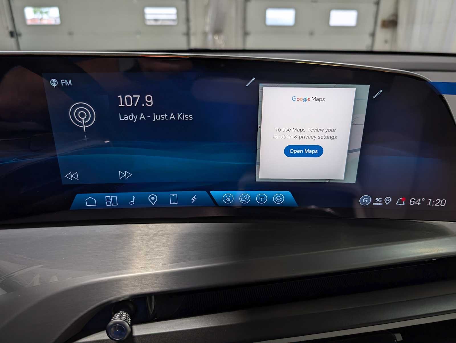 2026 Cadillac VISTIQ Sport - Photo 23