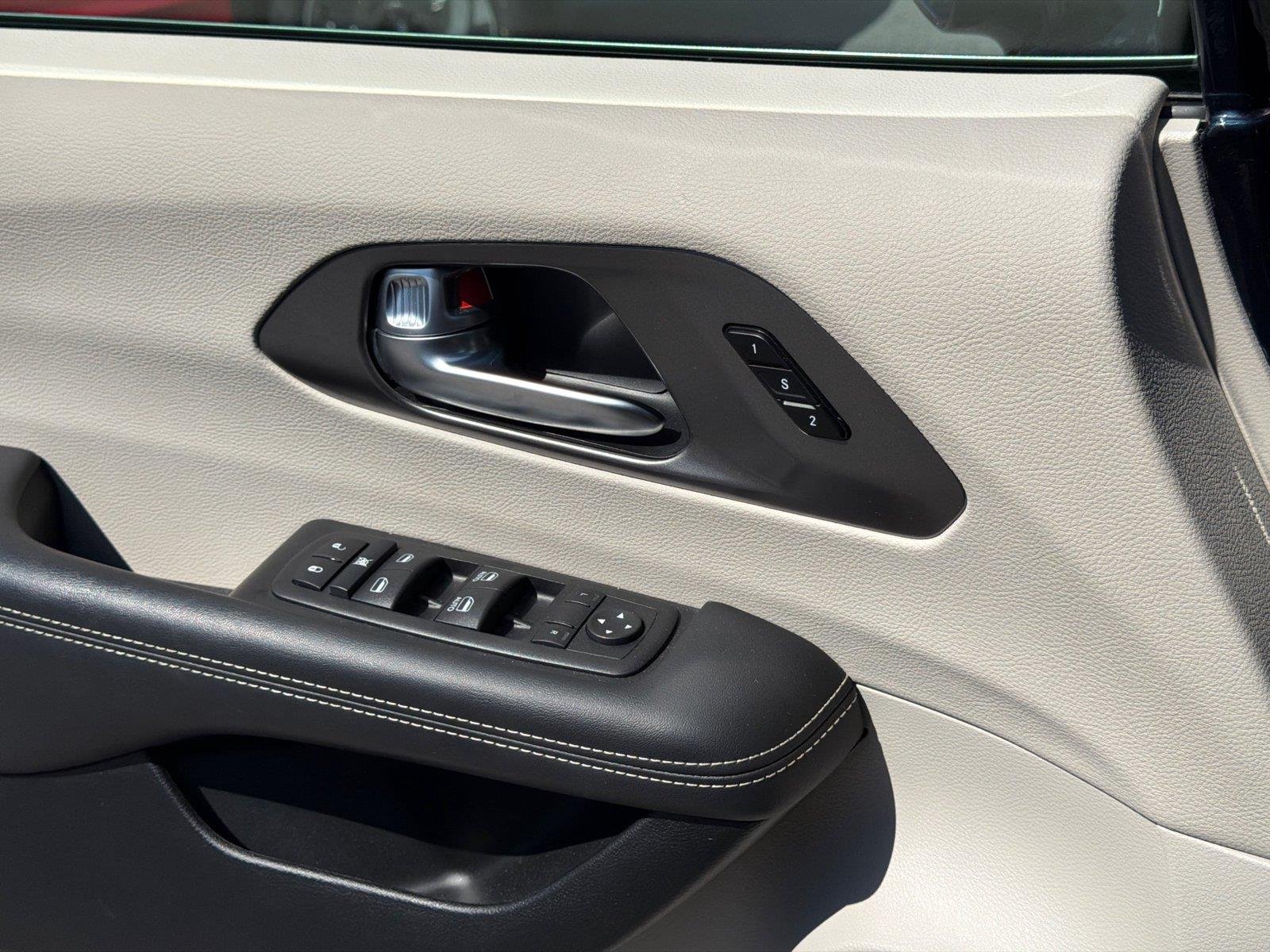 Used 2024 Fathom Blue Pearlcoat Chrysler Touring L image 20
