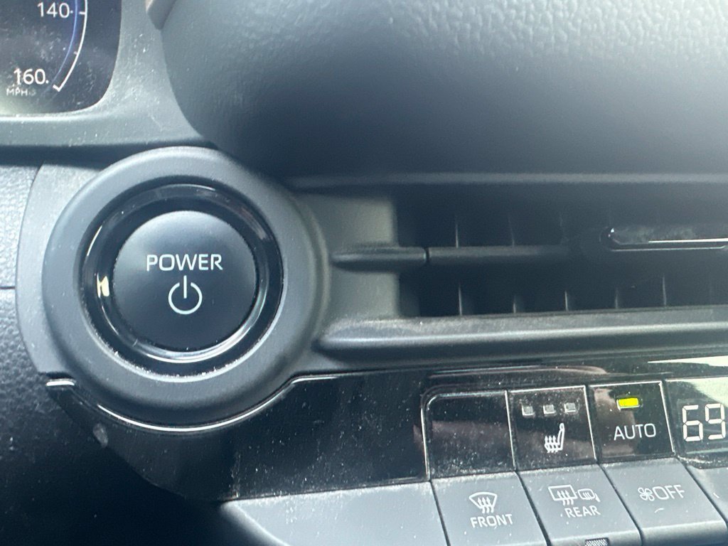 Used 2023 White Toyota XLE image 18