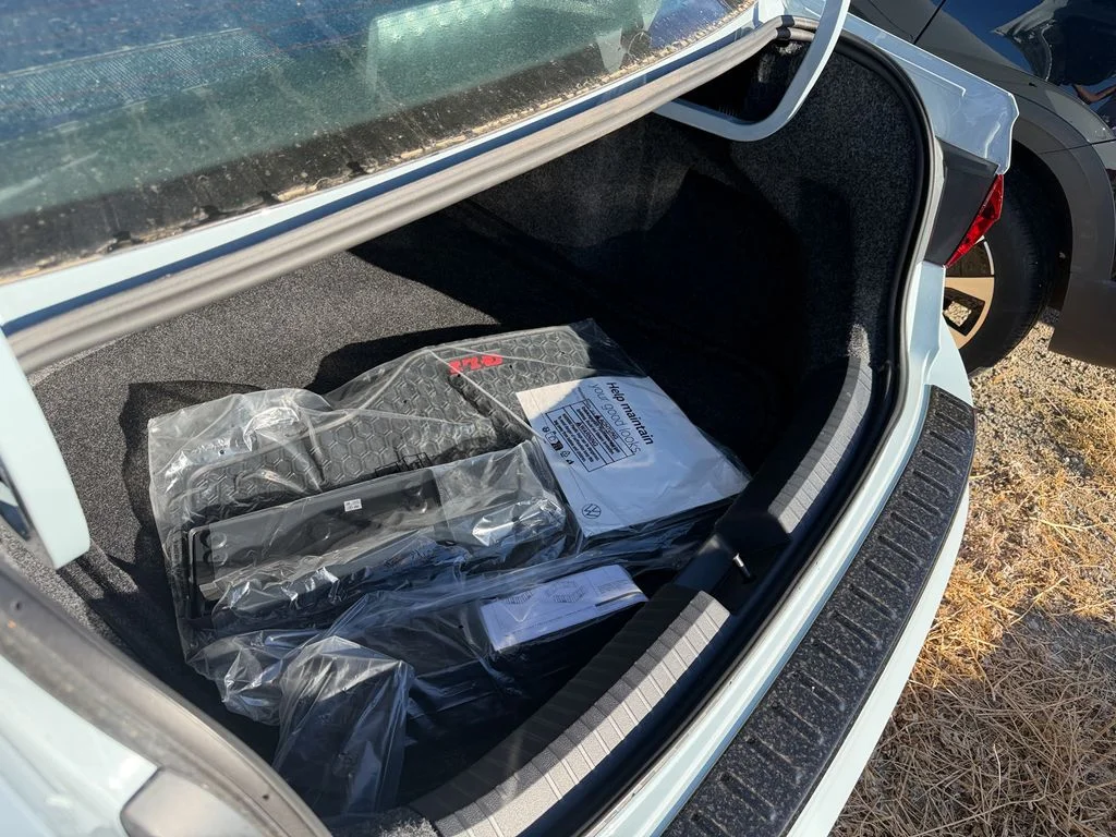 New 2026 Monument Gray w/Dp Blk Rf Volkswagen 2.0T Autobahn image 28