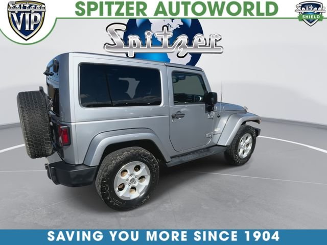 Used 2014 Gray Jeep Sahara image 9