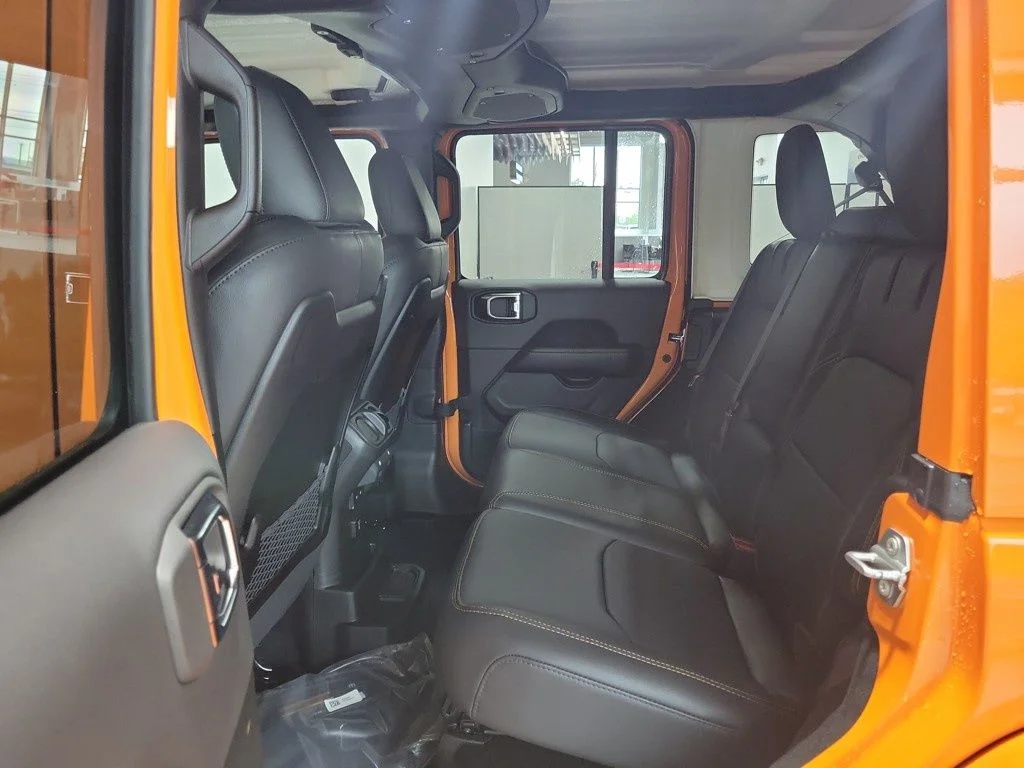 New 2025 Joose Exterior Paint Jeep Sahara 4xe image 8