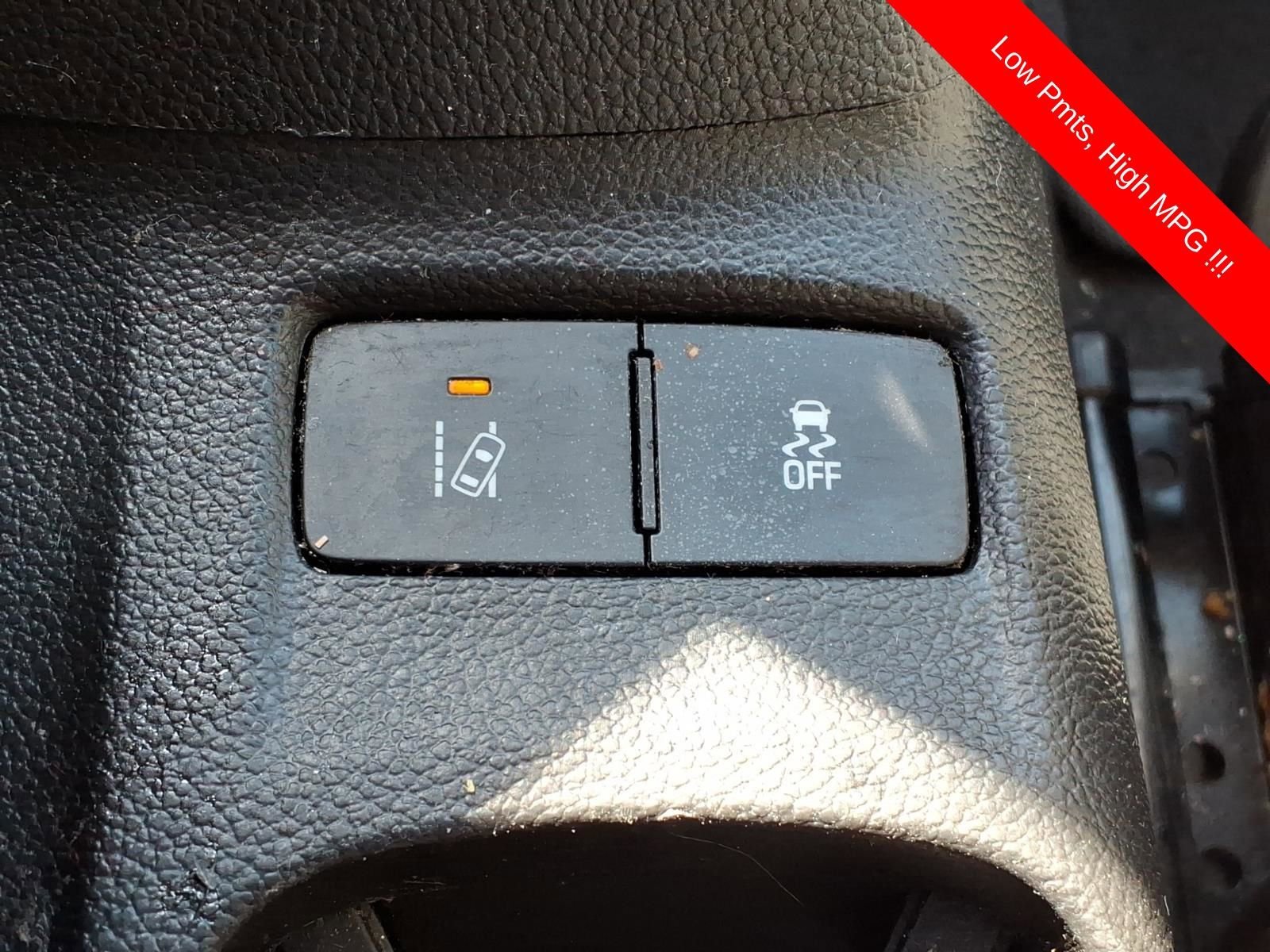 2020 Chevrolet Sonic - Photo 18