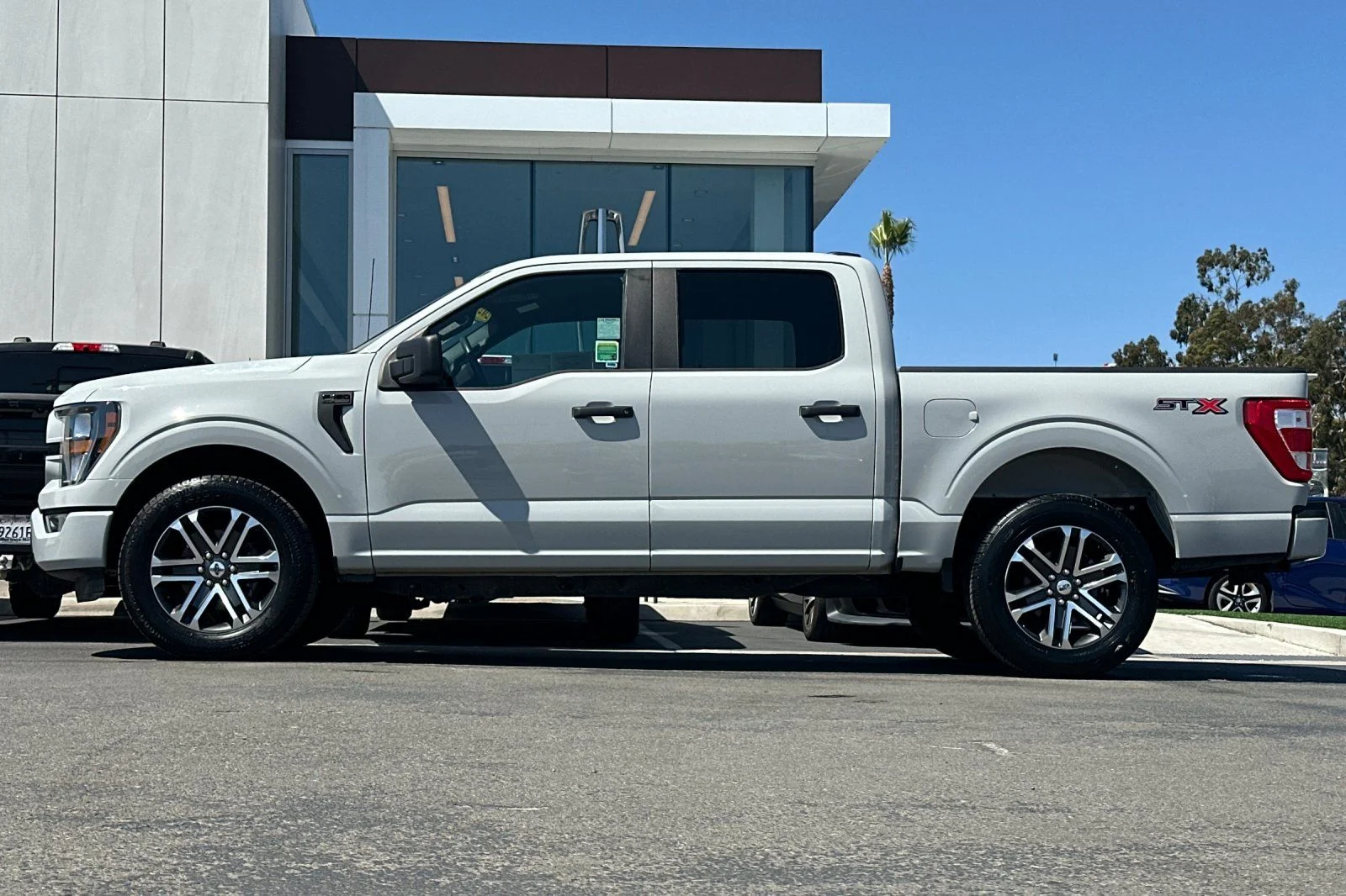 Certified Used 2023 Avalanche Ford XL image 6
