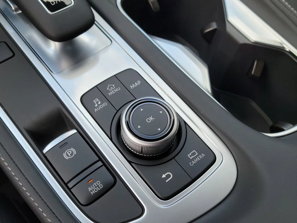 New 2027 HARBOR GRAY INFINITI Luxe FWD image 21