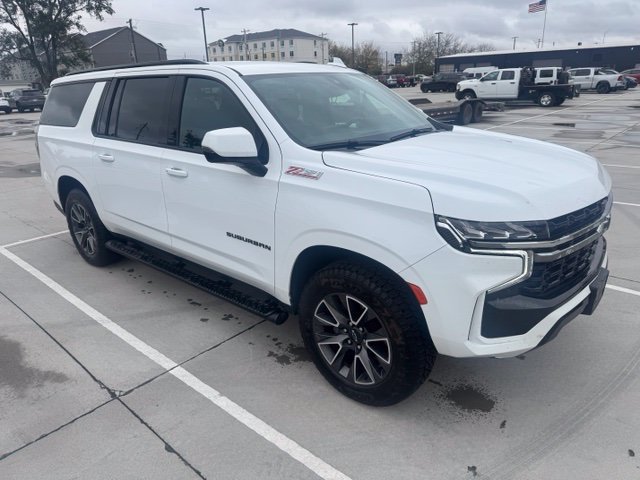 Certified Used 2022 White Chevrolet Z71 image 2