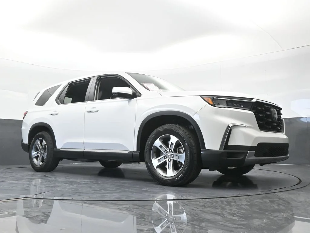 Used 2025 White Honda EX-L image 66