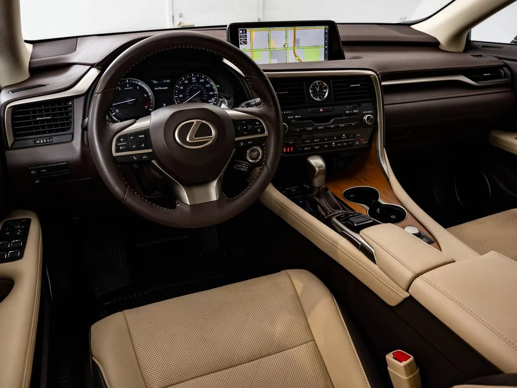 Used 2017 Eminent White Pearl Lexus 350 image 4