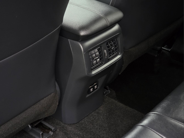 Used 2019 Blue Toyota Adventure image 30