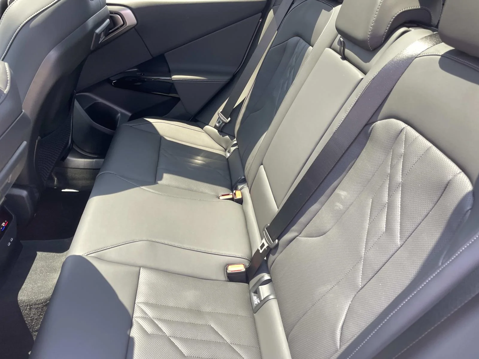 New 2026 Brooklyn Grey Metallic BMW M50 xDrive image 23