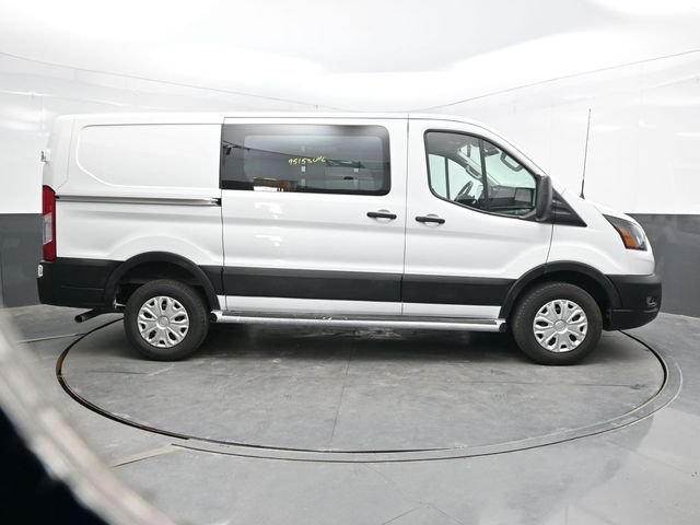 Used 2025 White Ford Base image 9