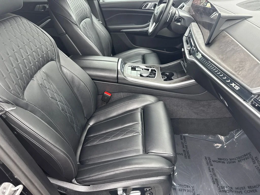 Used 2026 Black BMW xDrive40i image 13