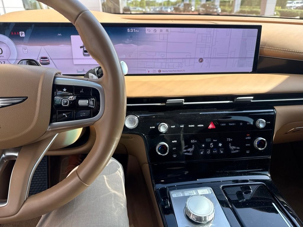 Used 2025 Silver Genesis 2.5T image 4