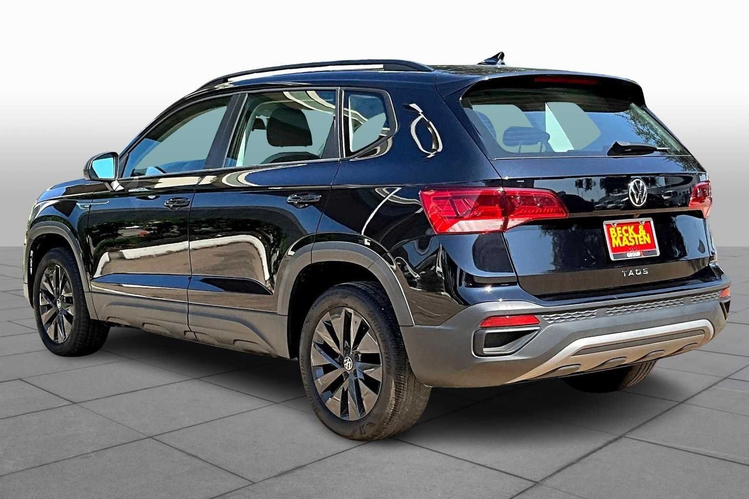 Used 2022 Deep Black Pearl Volkswagen S image 10