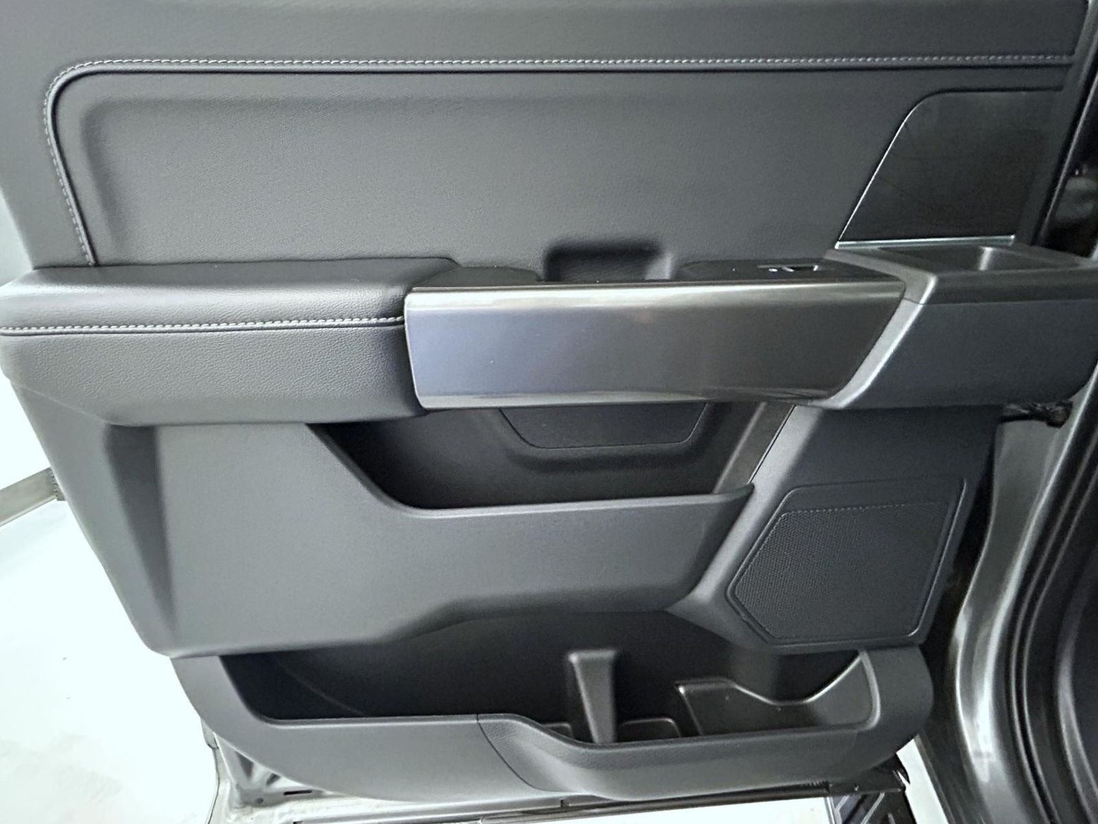 Used 2023 Gray Metallic Ford XLT image 20