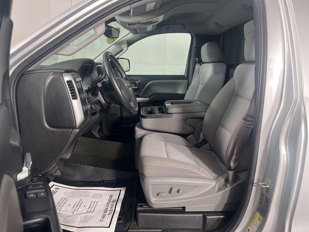 Used 2016 Silver Ice Metallic Chevrolet LT image 23