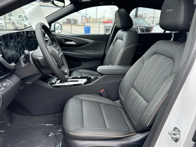 Used 2025 White Frost Tricoat Buick FWD 4dr Avenir image 11