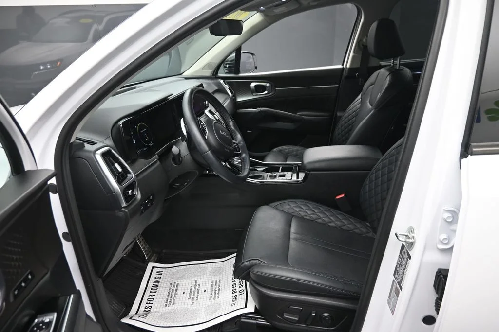 Certified Used 2023 White Kia SX-Prestige image 17