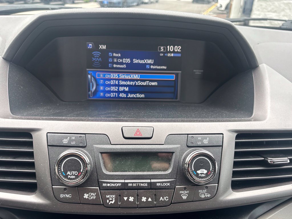 Used 2017 Modern Steel Metallic Honda EX-L image 17