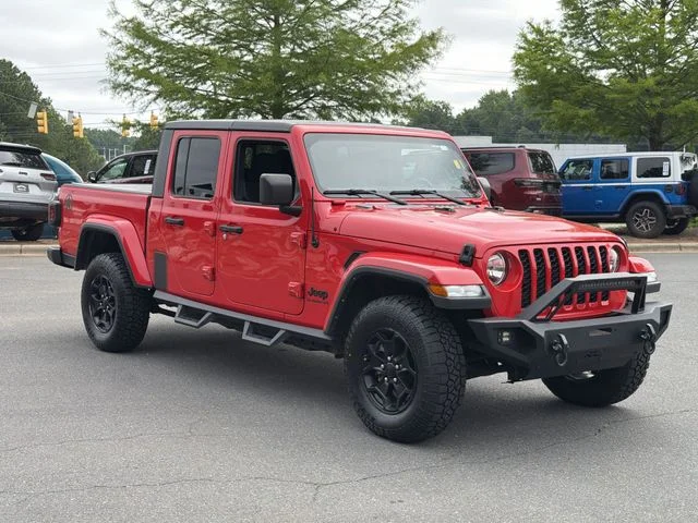 Used 2022 Red Jeep Sport image 15
