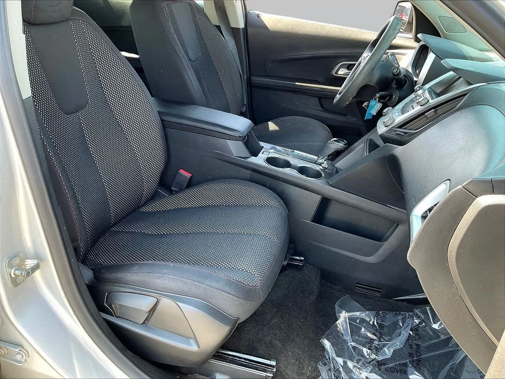 Used 2016 Silver Ice Metallic Chevrolet LS image 32