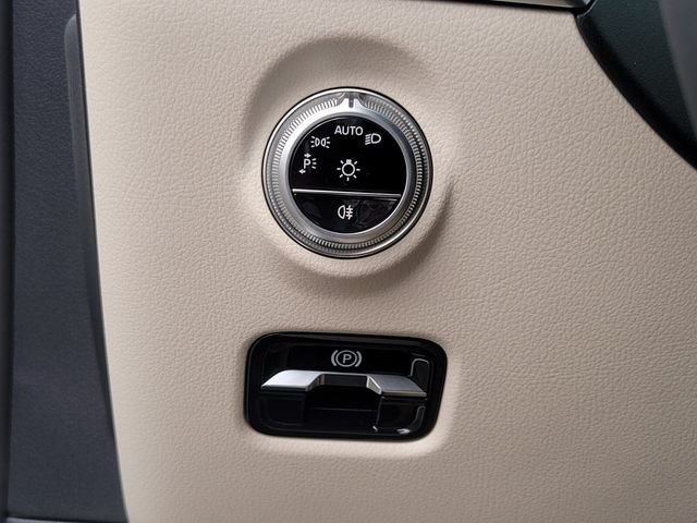 New 2026 White Mercedes-Benz C 300 image 23