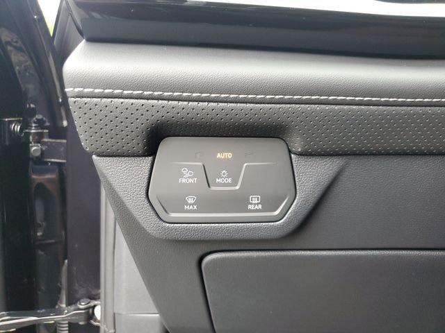 New 2026 Black Volkswagen SE image 34